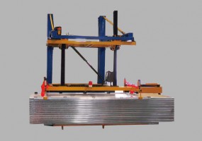 Micro automatic palletizing robot for cleaning board